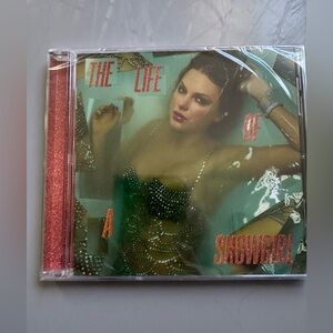 Taylor Swift The life of a showgirl sealed CD.
